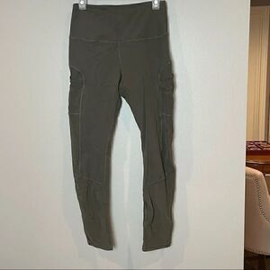 Saavi Desert Green XS leggings with sheer cutout